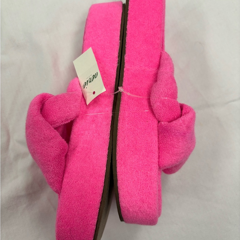 Aerie hot pink terry cloth platform slippers size 8 - Picture 3 of 4